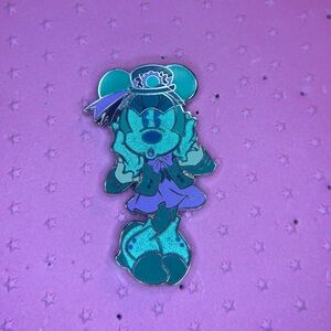 💜Disney Minnie Haunted Mansion Pin